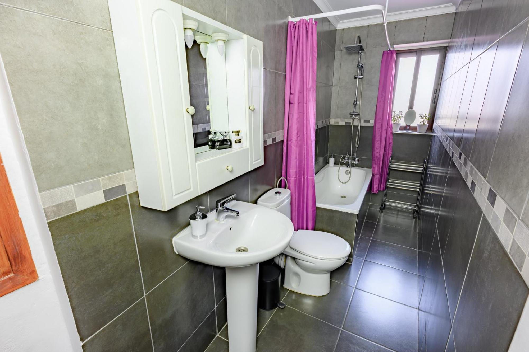 Astarte Guesthouse Castillo de Locubin Luaran gambar